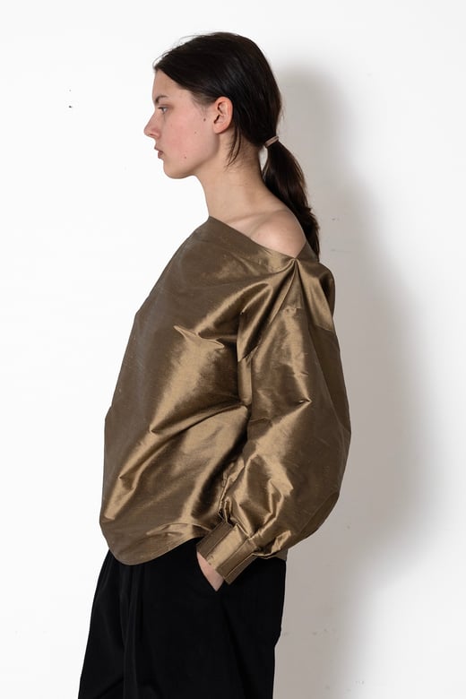 Archetype Indulging Top in Gold Wild Silk €395,00-1