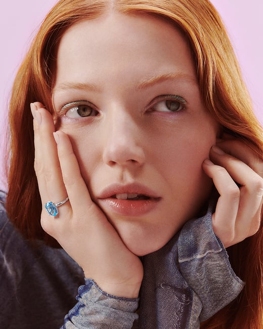 Jolien Mees Jaguar John Blue Topaz