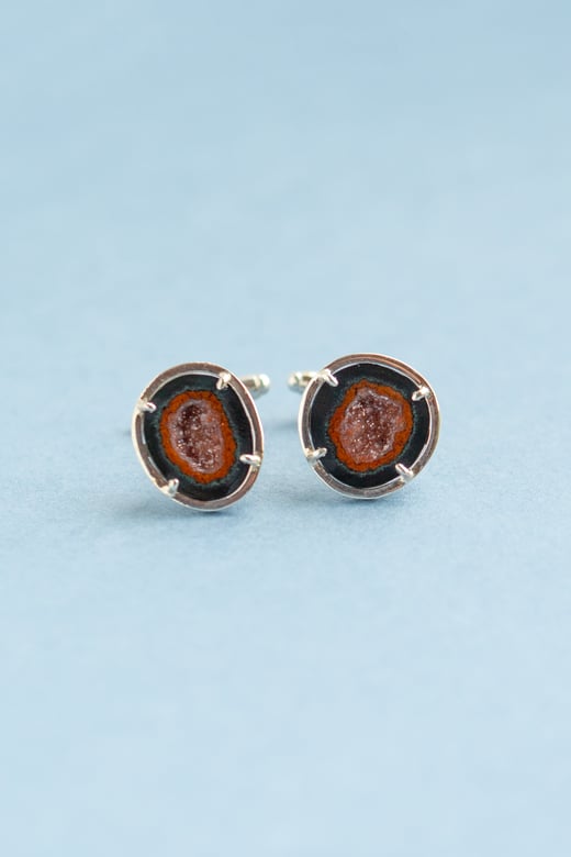 KarolinVanLoon-Cufflinks-Red-€900-2