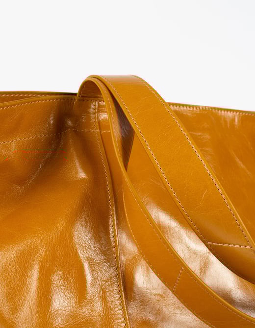 annelies-timmermans_bill-zeus-caramel_385euro_06