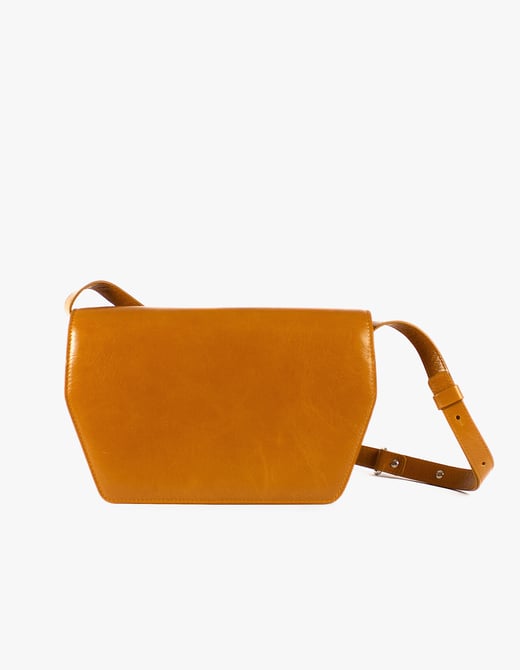 annelies-timmermans_phil-zeus-caramel_435euro_01